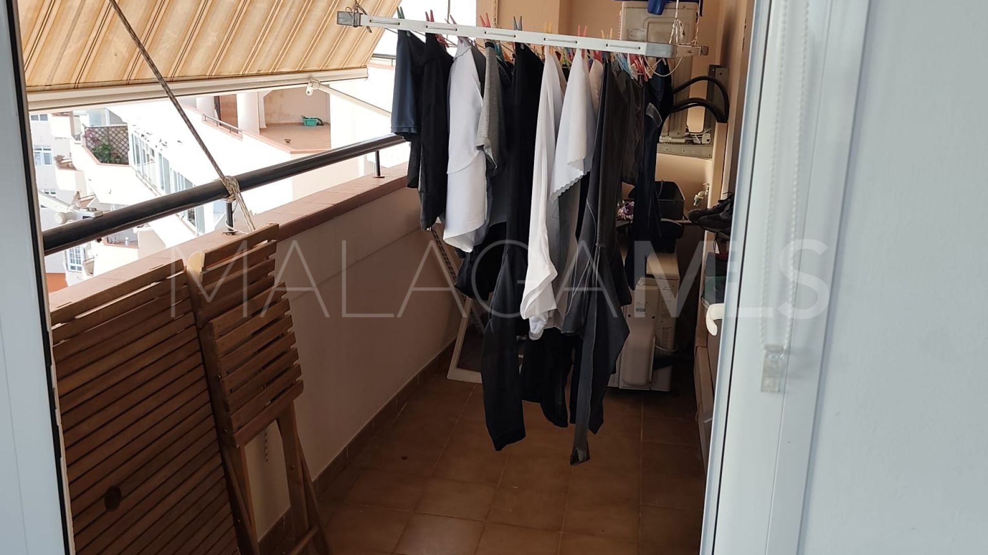 For sale penthouse in Avda de Andalucia - Sierra de Estepona with 2 bedrooms