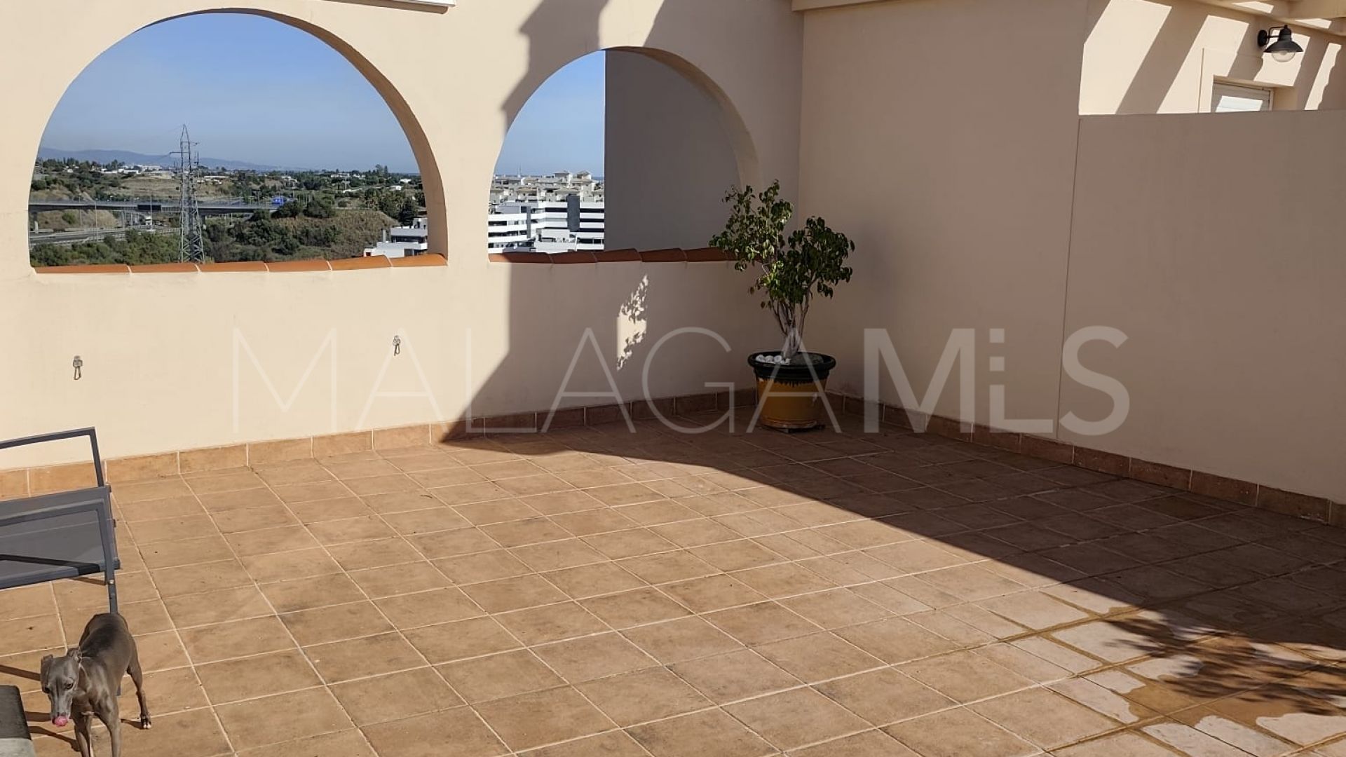 For sale penthouse in Avda de Andalucia - Sierra de Estepona with 2 bedrooms