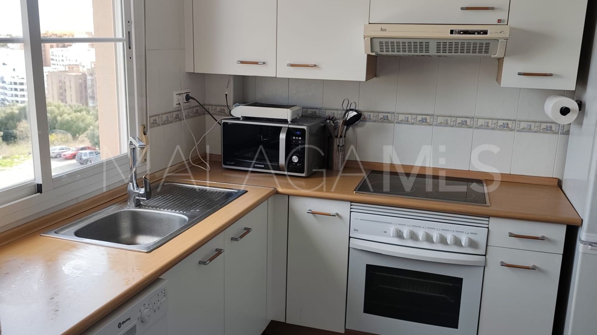 For sale penthouse in Avda de Andalucia - Sierra de Estepona with 2 bedrooms