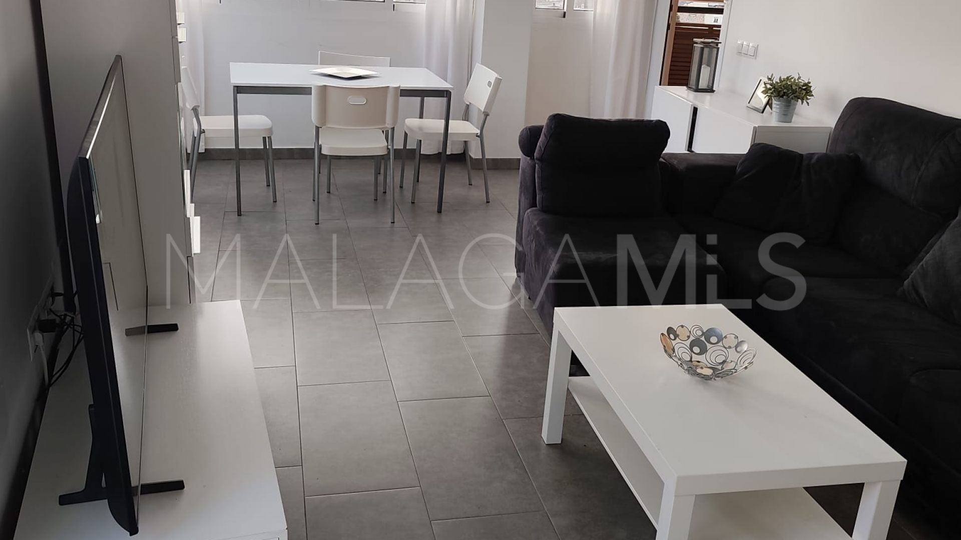 For sale penthouse in Avda de Andalucia - Sierra de Estepona with 2 bedrooms