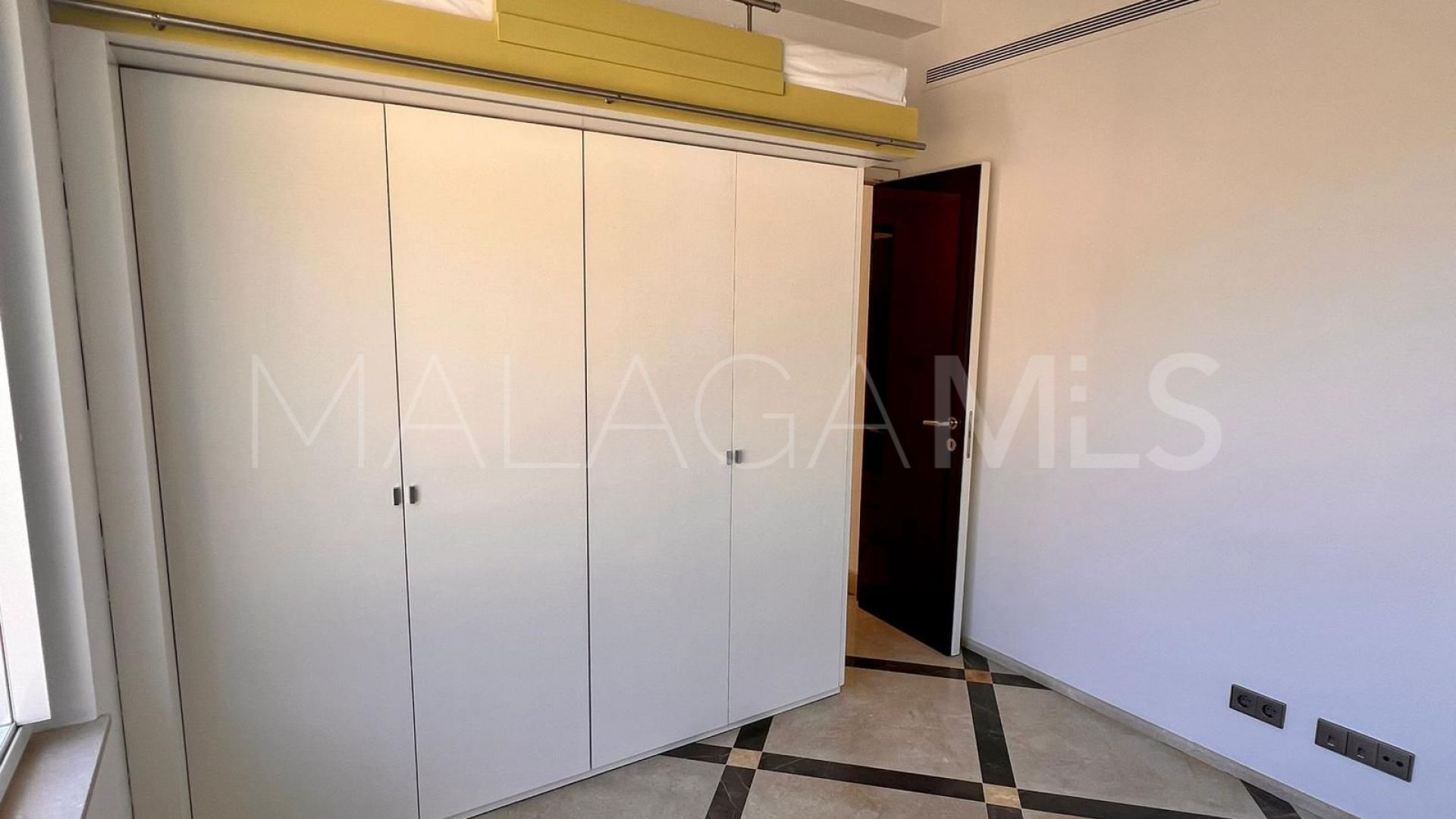 Duplex penthouse for sale in Los Almendros