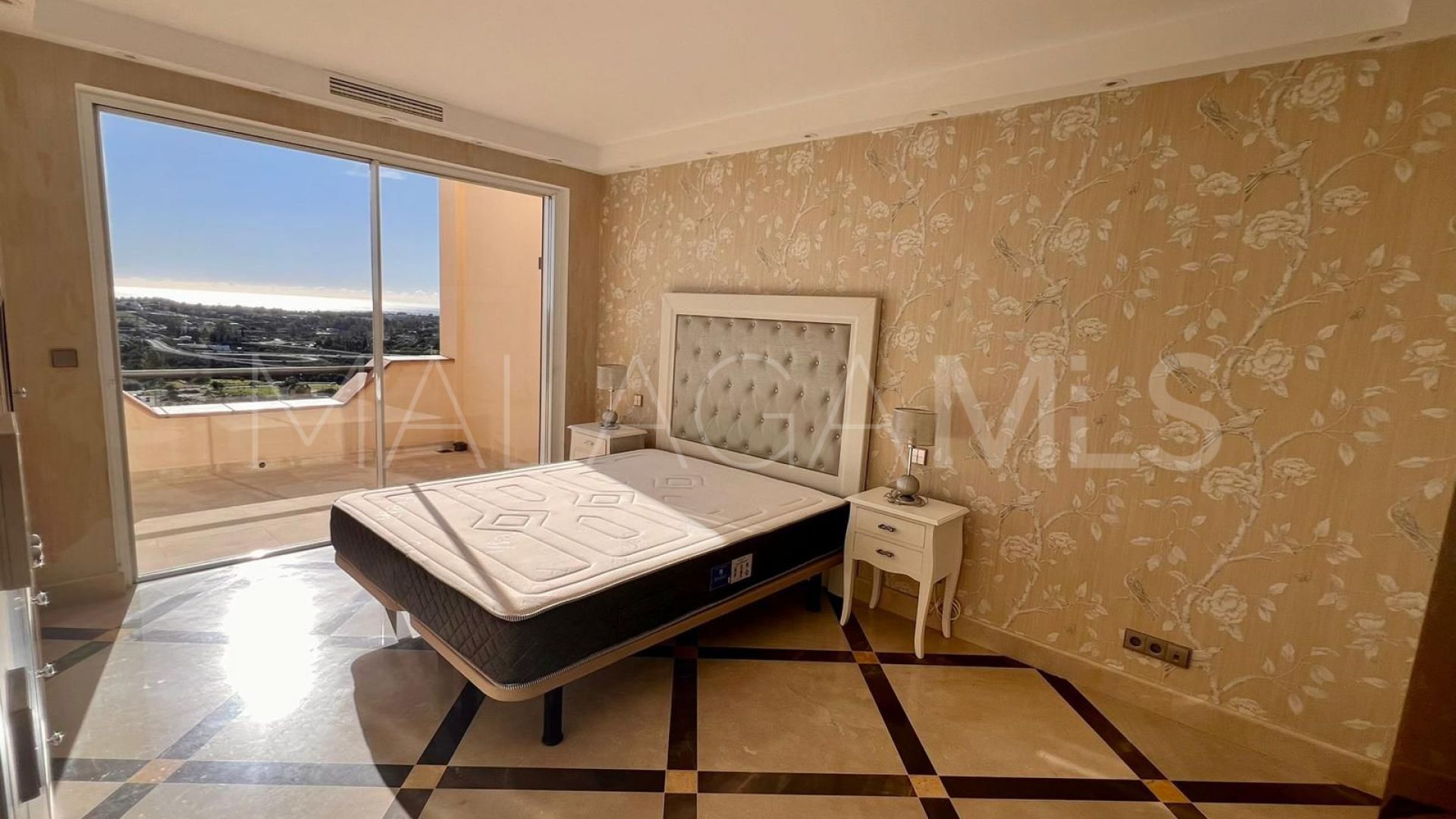 Duplex penthouse for sale in Los Almendros