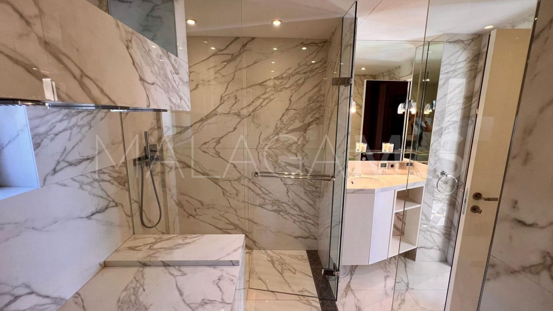 Duplex penthouse for sale in Los Almendros