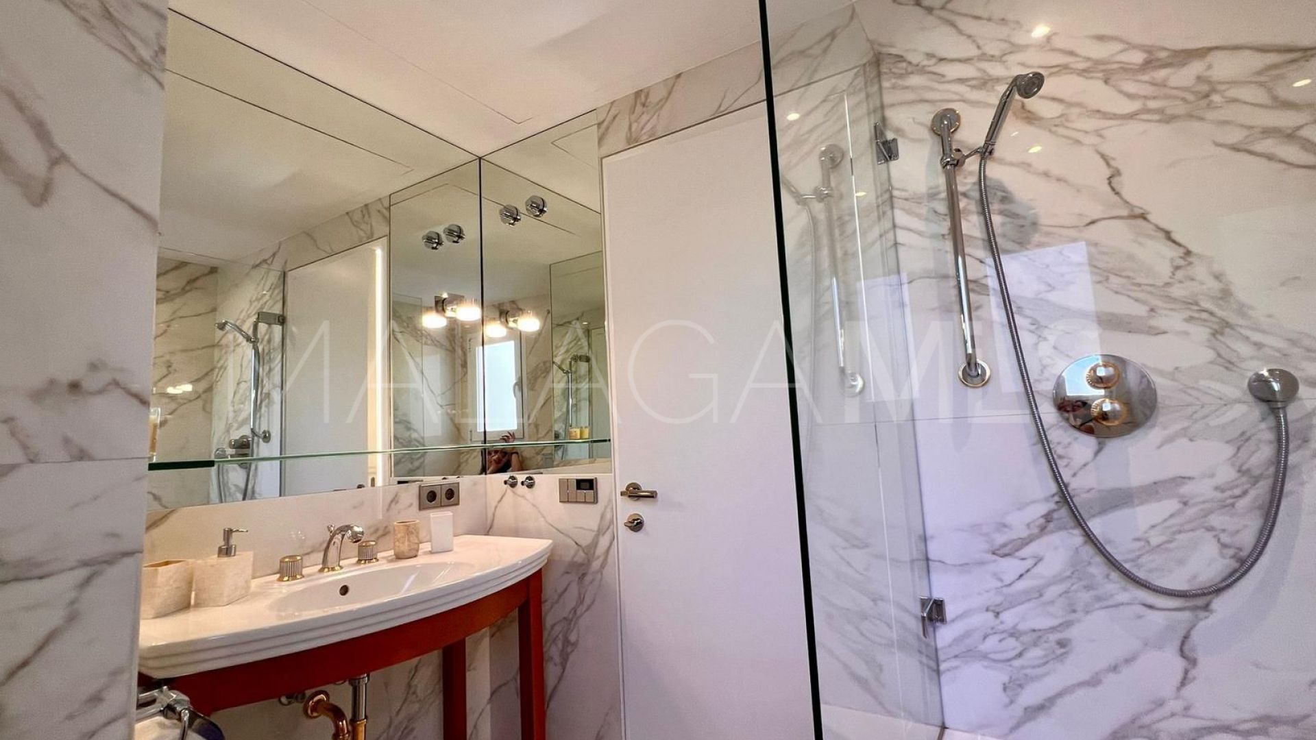 Duplex penthouse for sale in Los Almendros