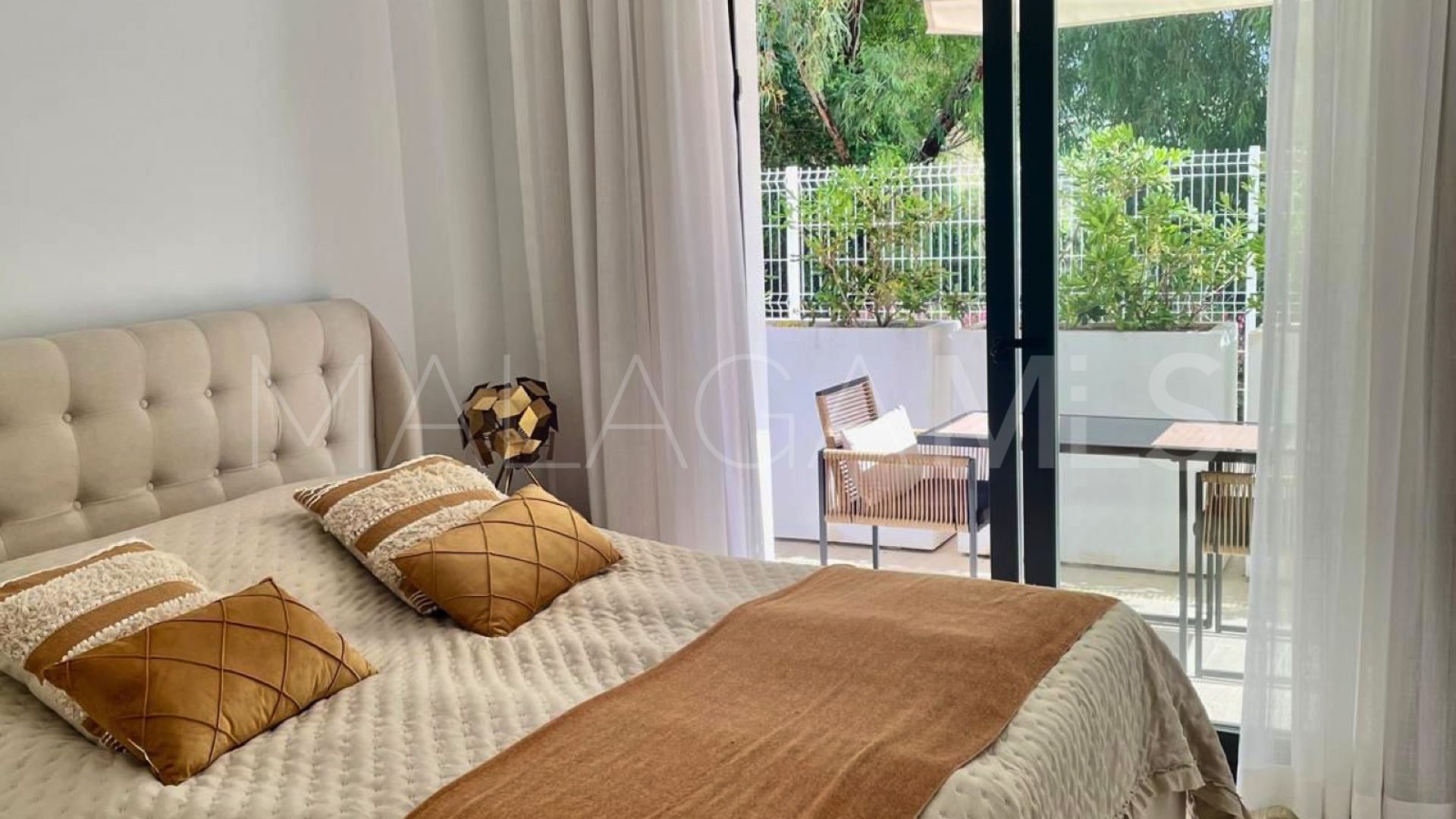 Ground floor apartment with 2 bedrooms for sale in Guadalobon