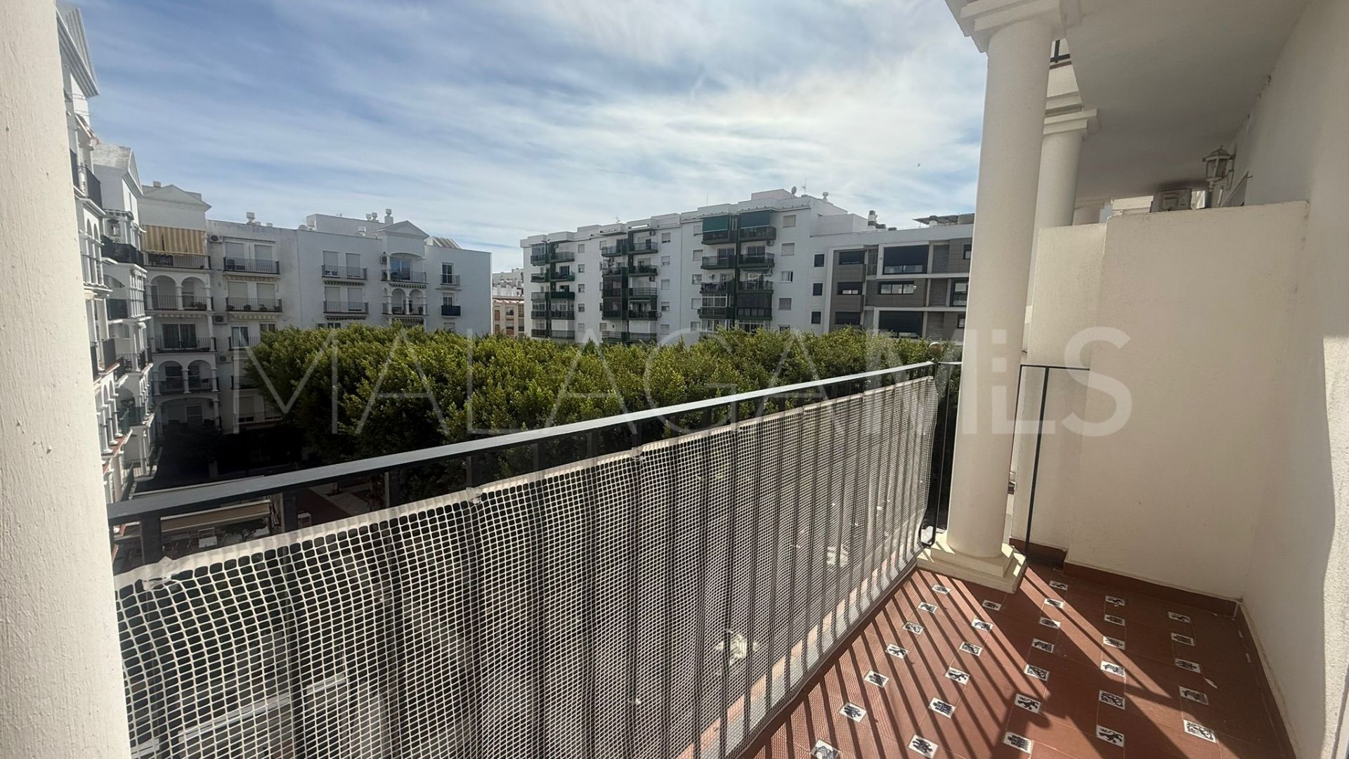 For sale Estepona Puerto 3 bedrooms apartment