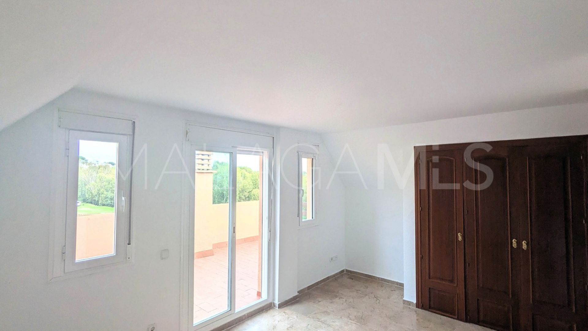 Tvåvånings takvåning for sale in Bahia de Casares