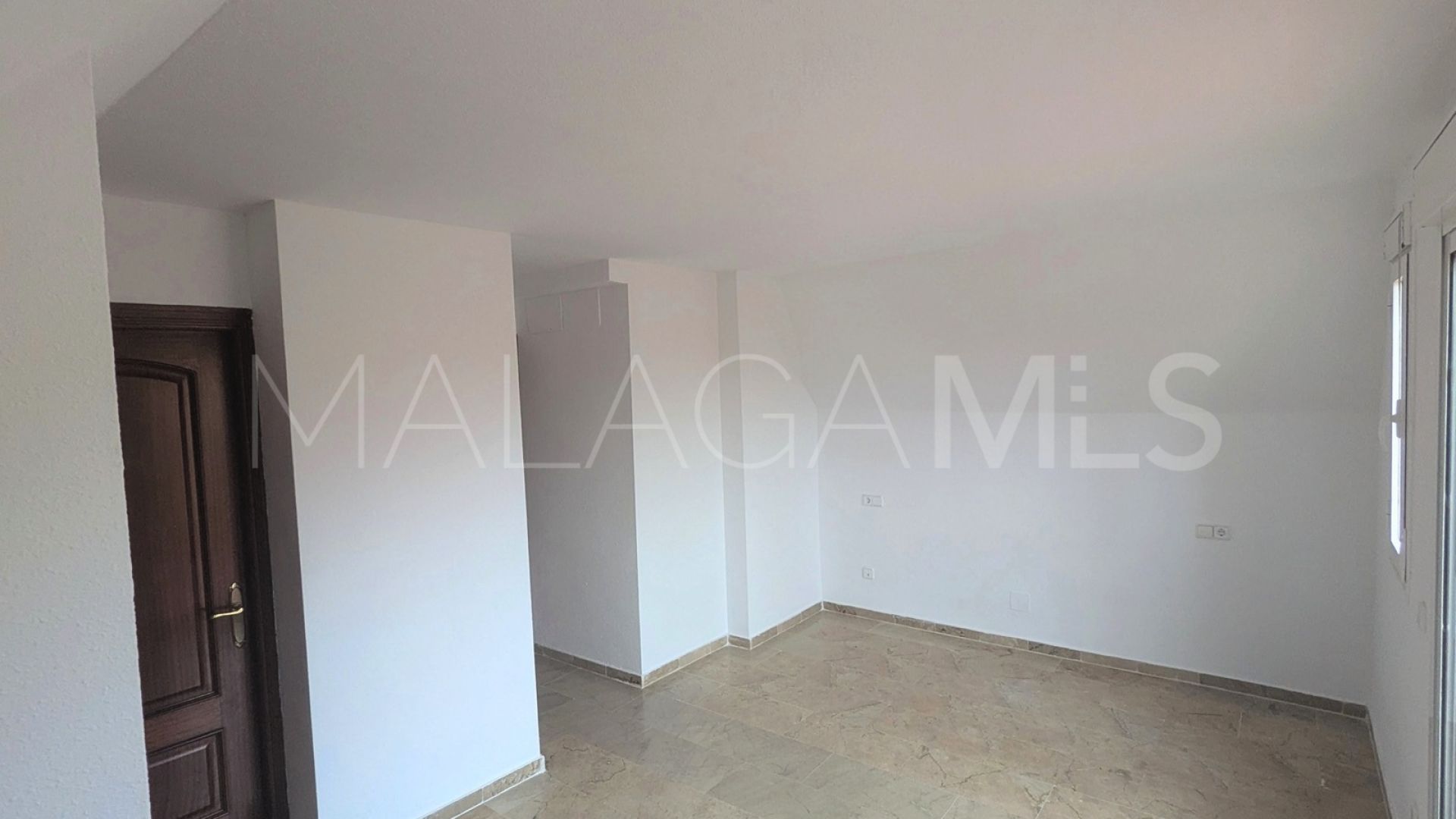 Tvåvånings takvåning for sale in Bahia de Casares