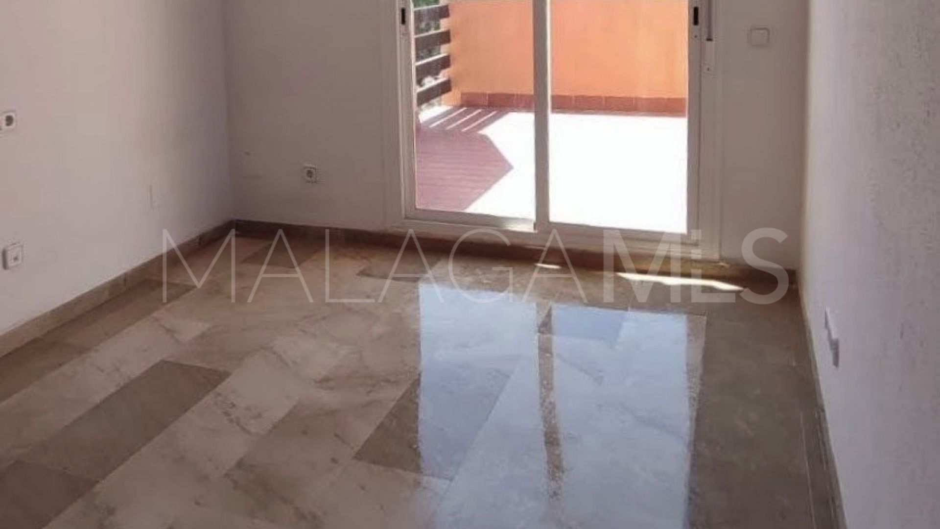 Tvåvånings takvåning for sale in Bahia de Casares