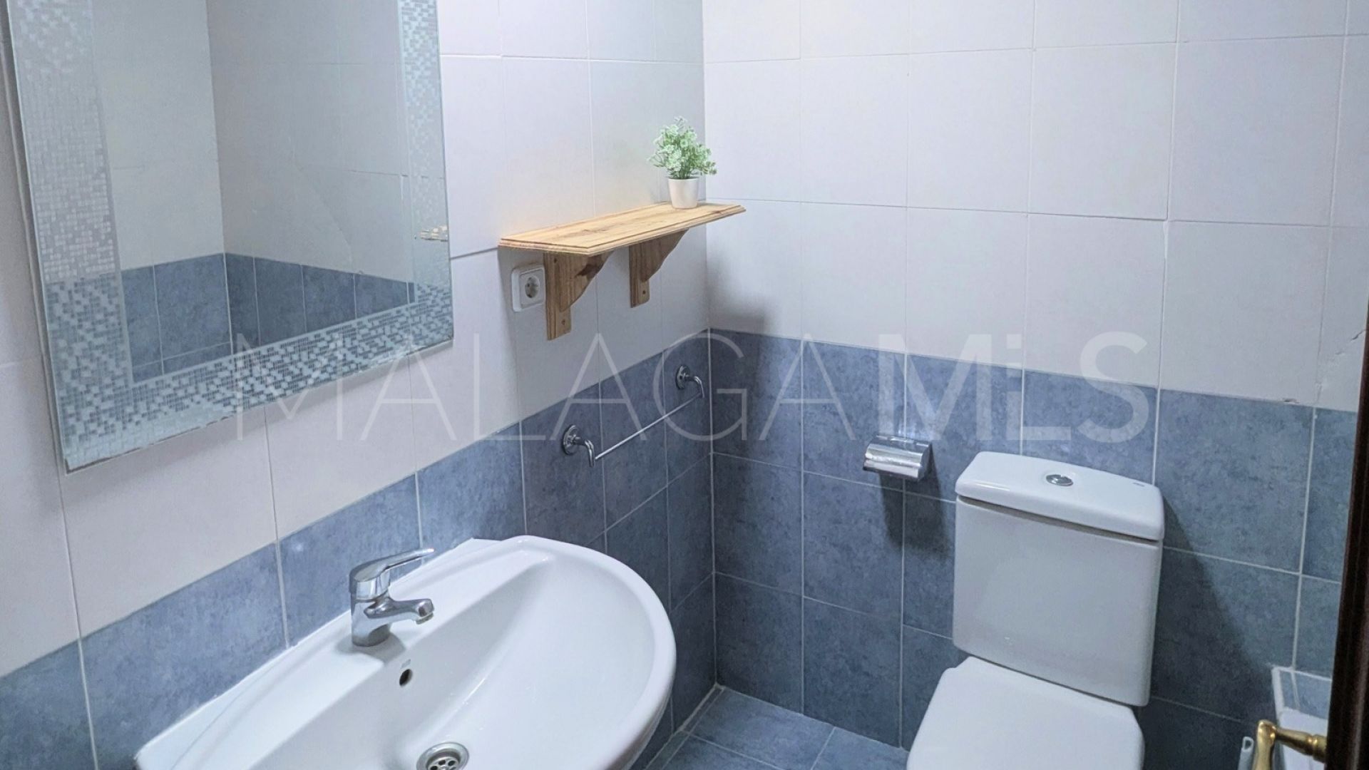 Tvåvånings takvåning for sale in Bahia de Casares