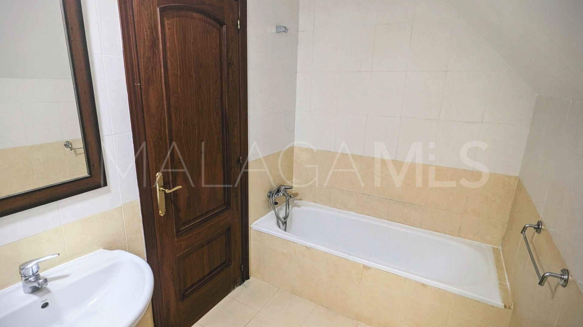 Tvåvånings takvåning for sale in Bahia de Casares