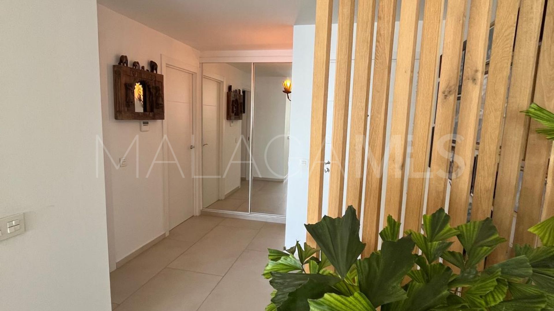 Apartment in Estepona Puerto for sale