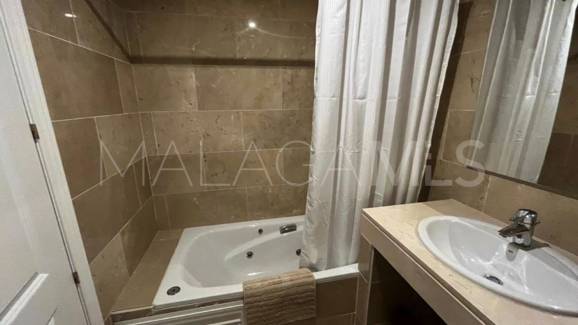 Apartamento a la venta in Coto Real