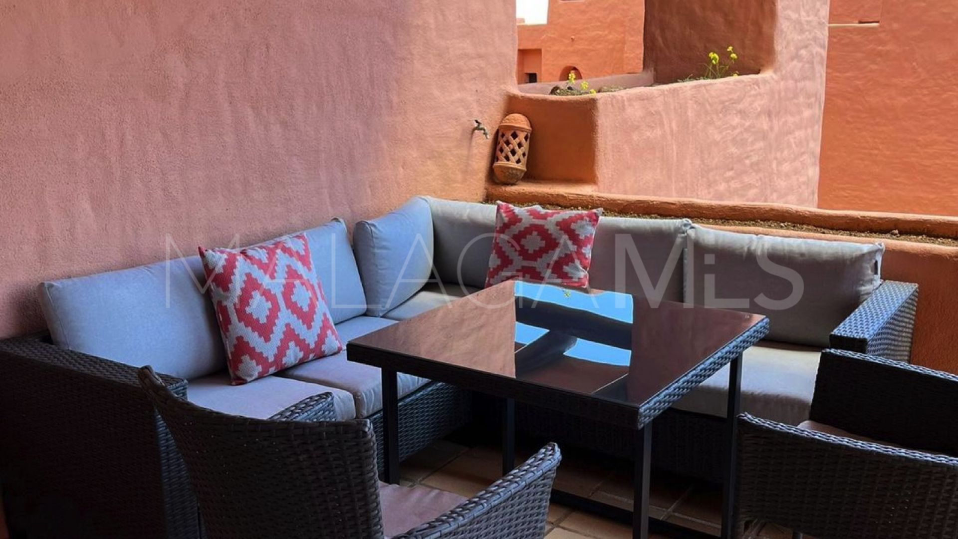 Apartamento a la venta in Coto Real