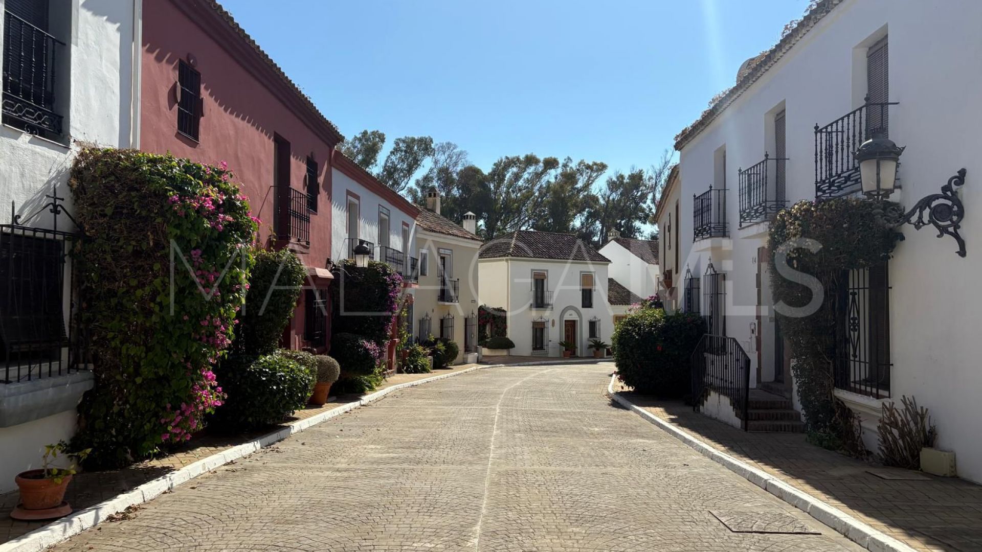 Radhus for sale in Guadalmina Baja