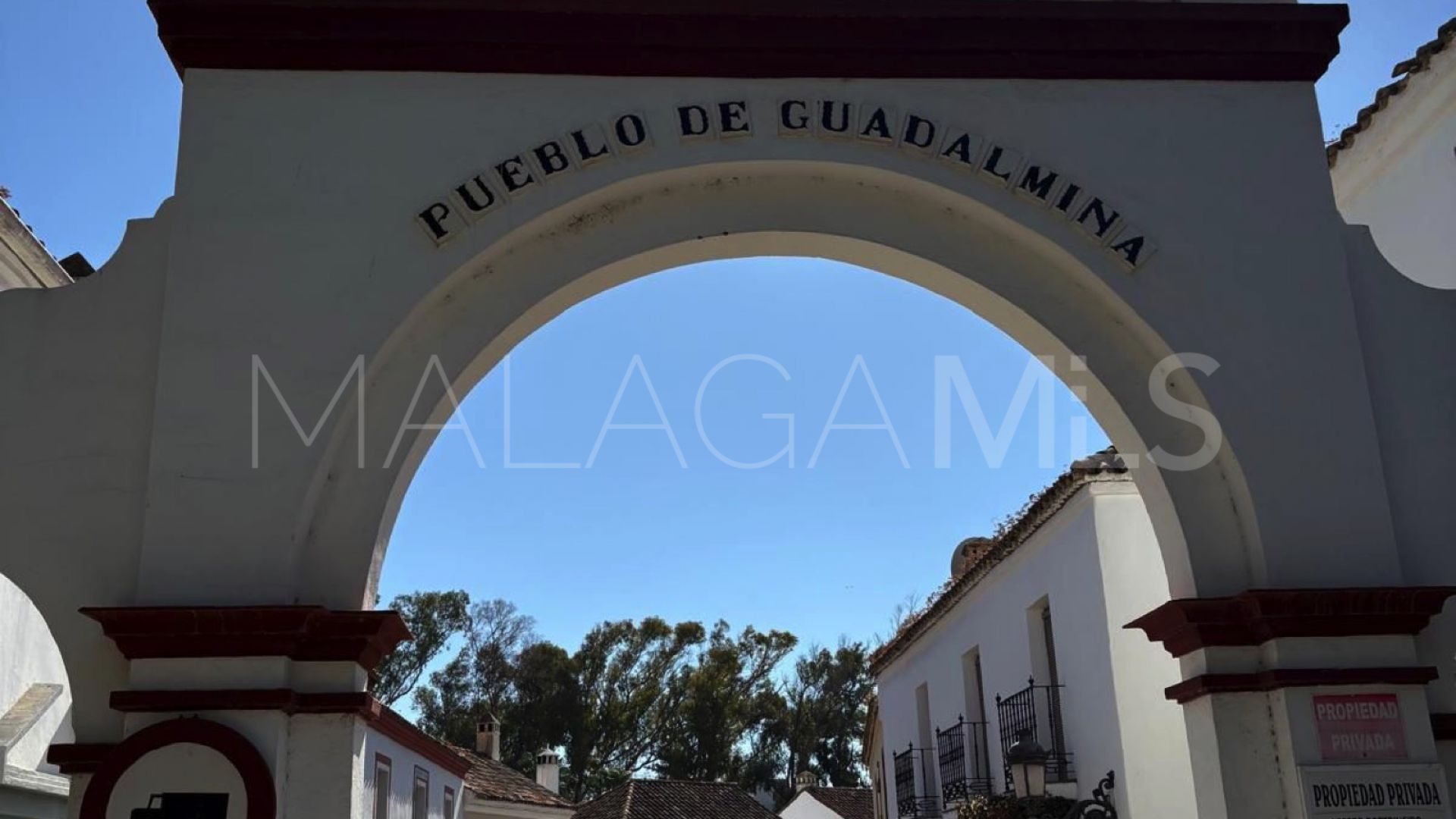 Radhus for sale in Guadalmina Baja