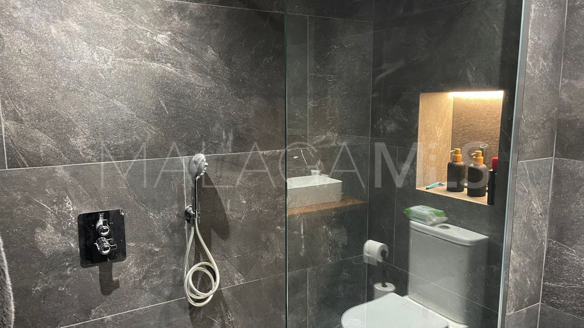 Radhus for sale in Guadalmina Baja