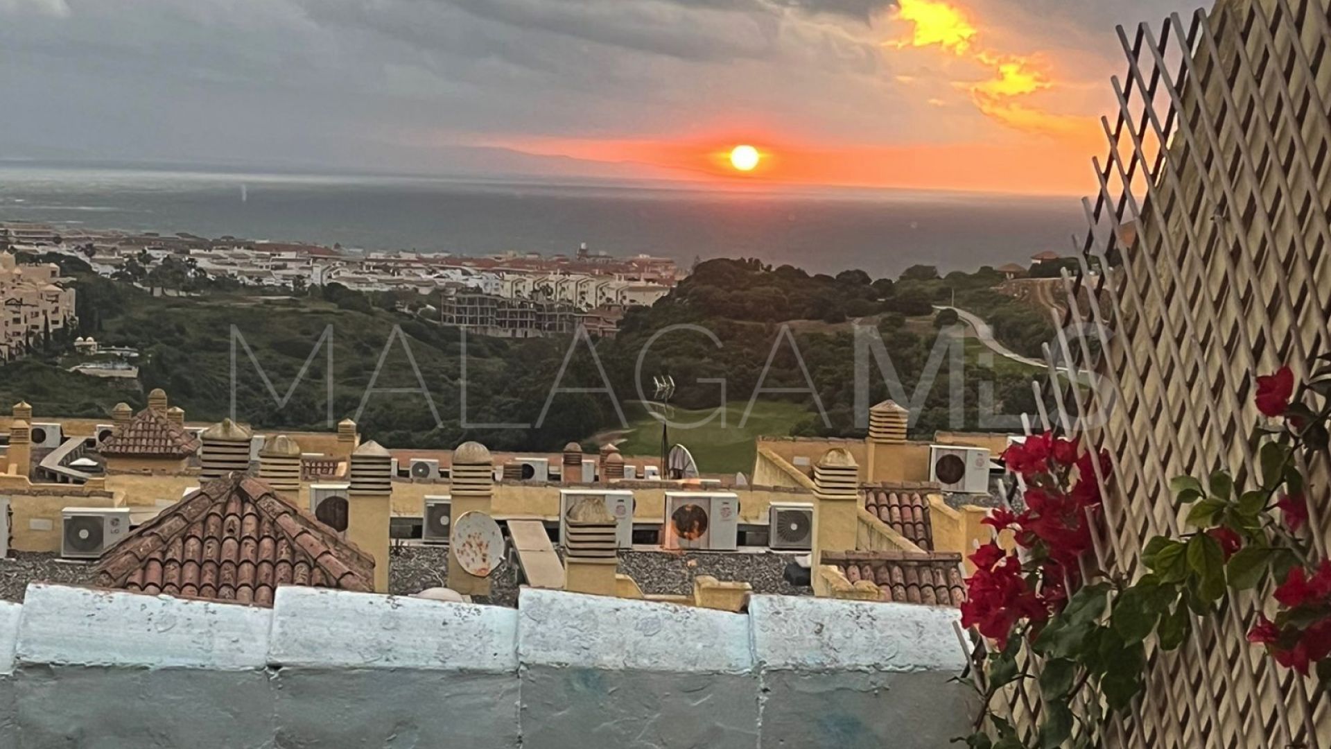 Duquesa Village, Ático with 2 bedrooms a la venta