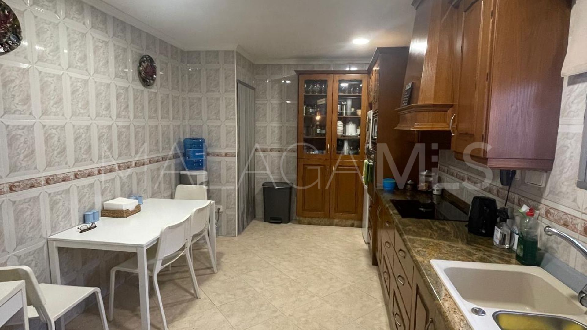 Villa for sale in San Pedro de Alcantara with 3 bedrooms