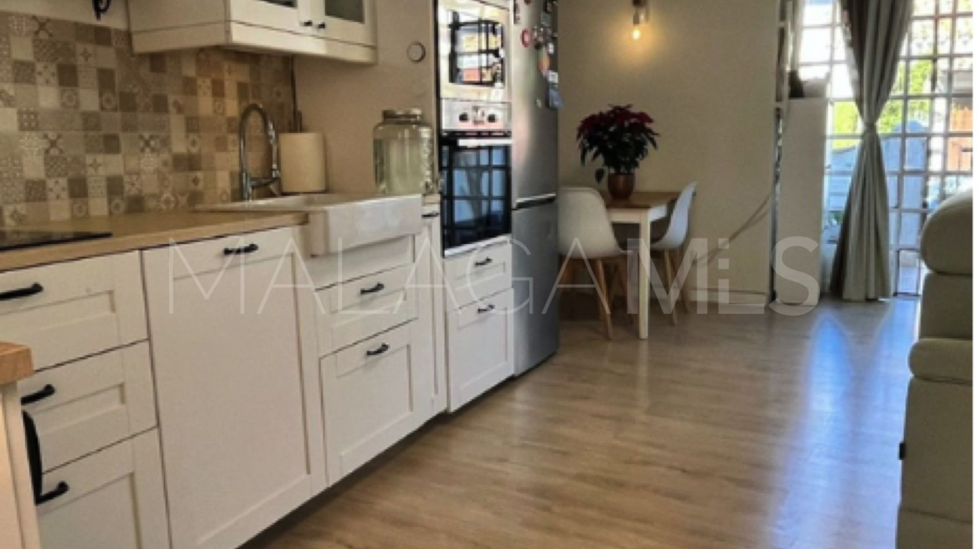 For sale Rio Real town house with 2 bedrooms