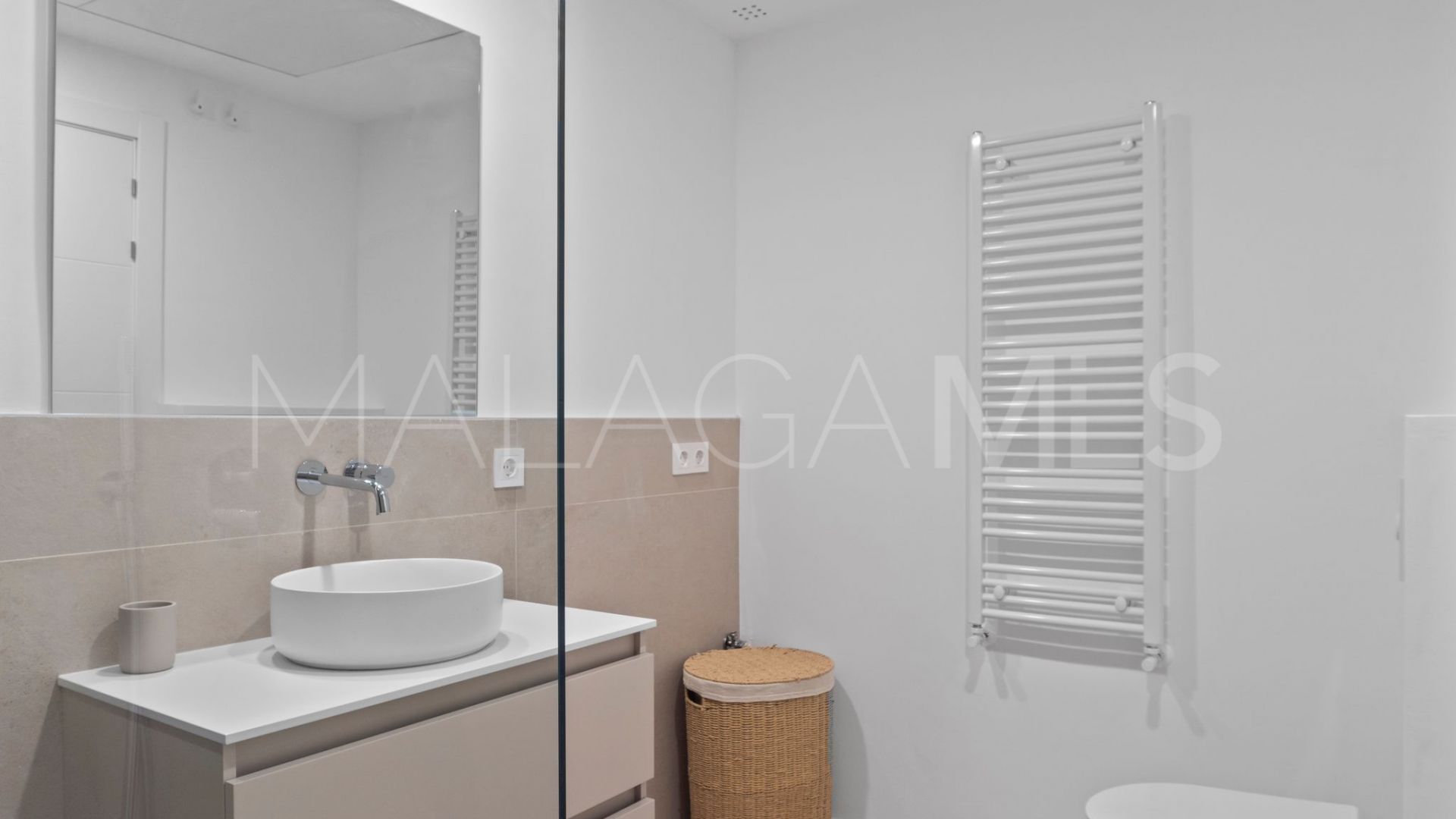 Markplanslägenhet for sale in Royal Flamingos