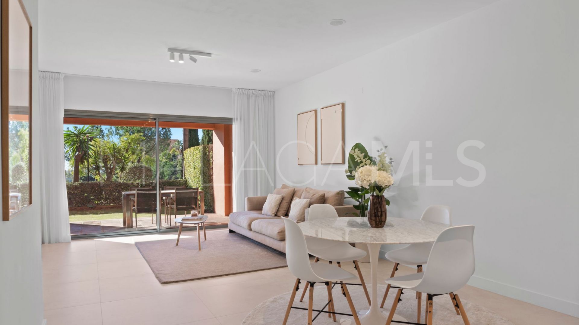 Markplanslägenhet for sale in Royal Flamingos