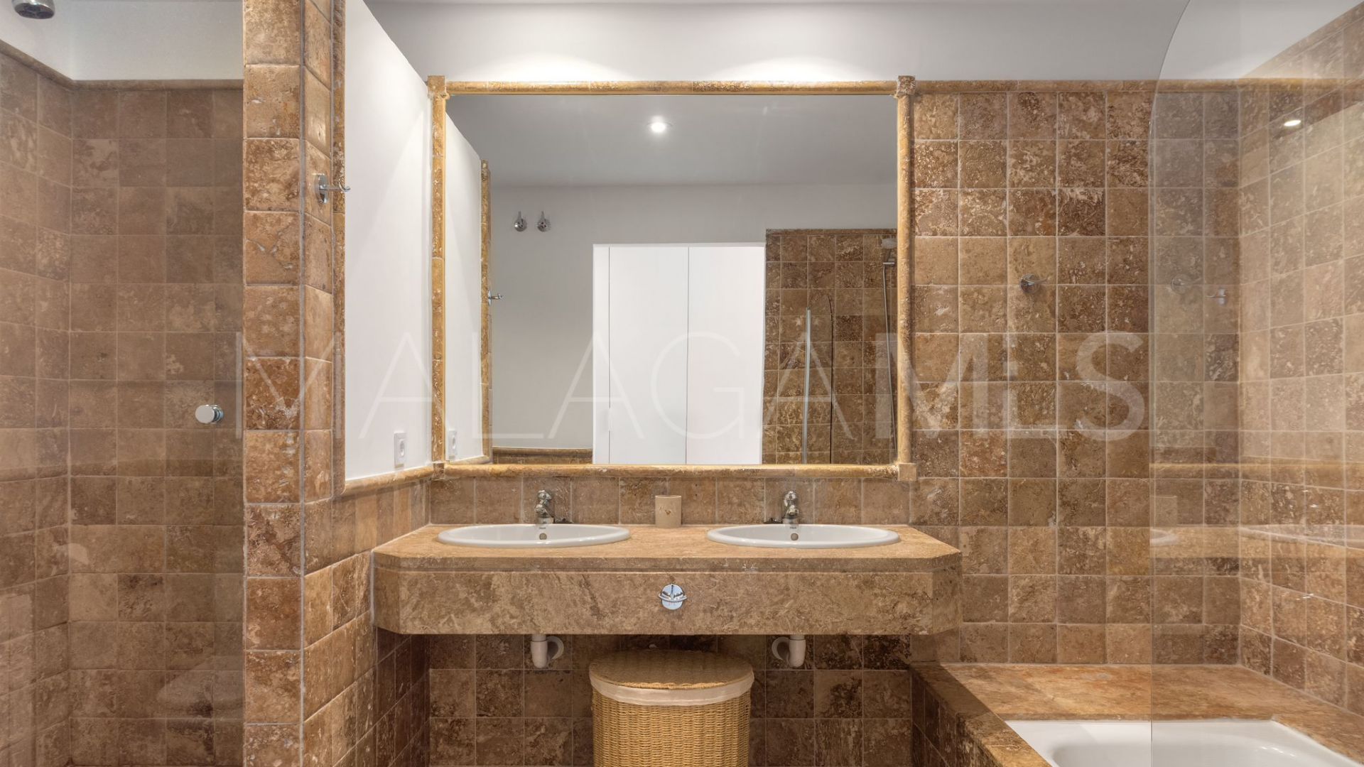 Markplanslägenhet for sale in Royal Flamingos