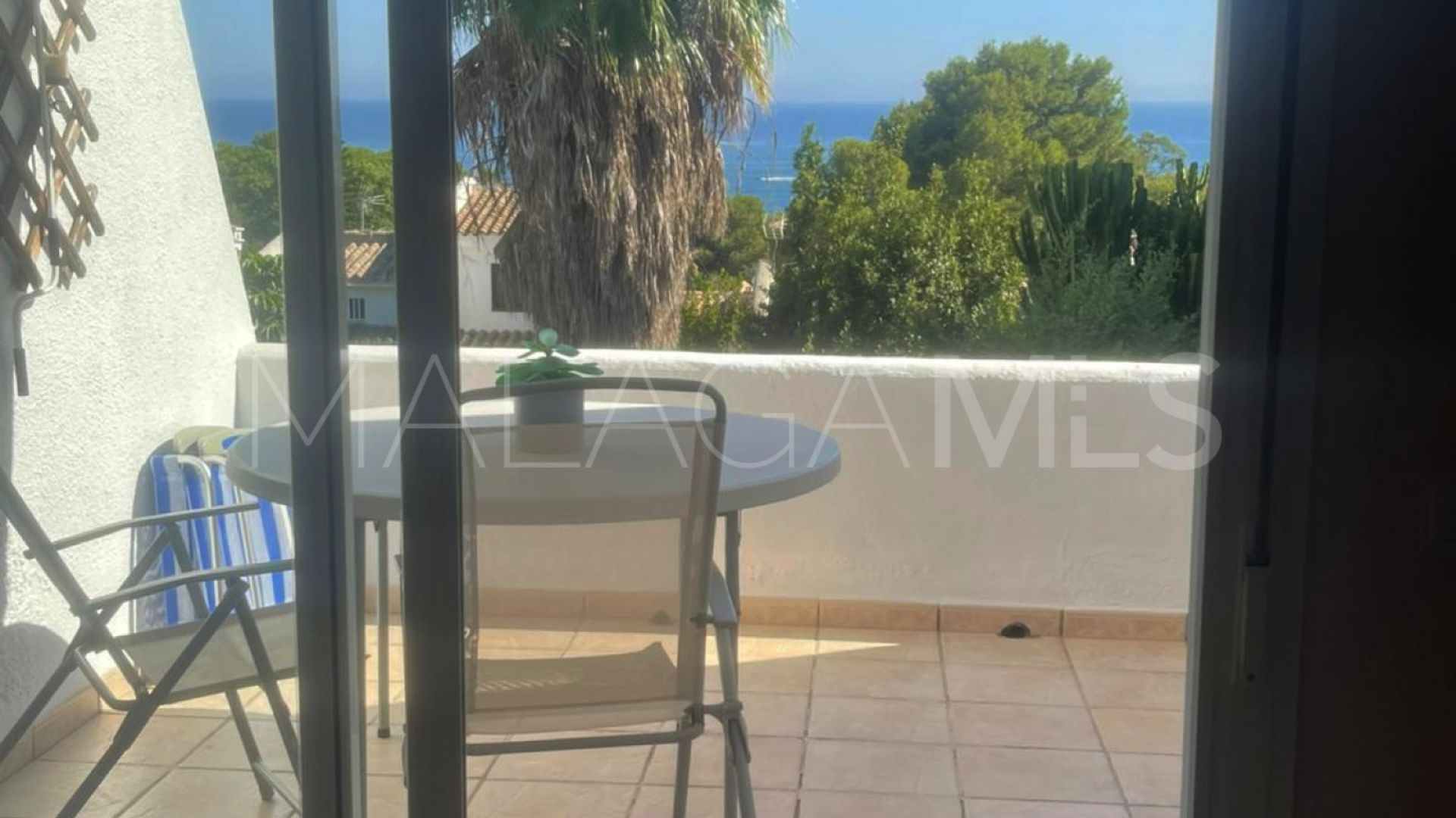 Tvåvåningslägenhet for sale in Seghers