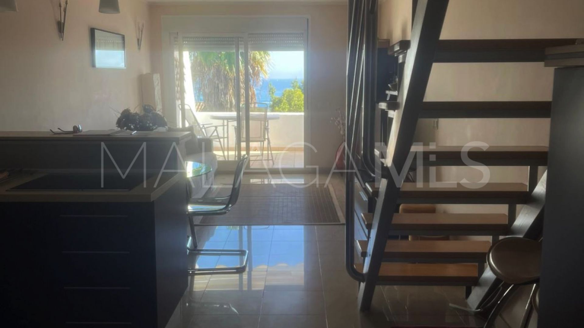 Tvåvåningslägenhet for sale in Seghers