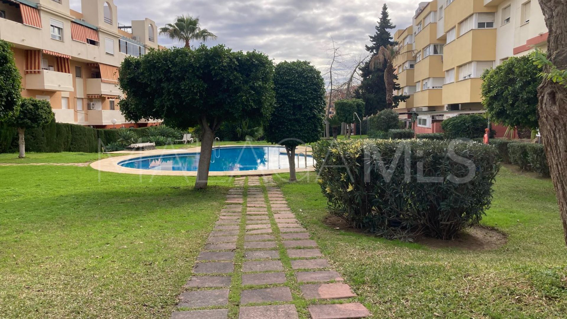 For sale Estepona Puerto 3 bedrooms ground floor apartment