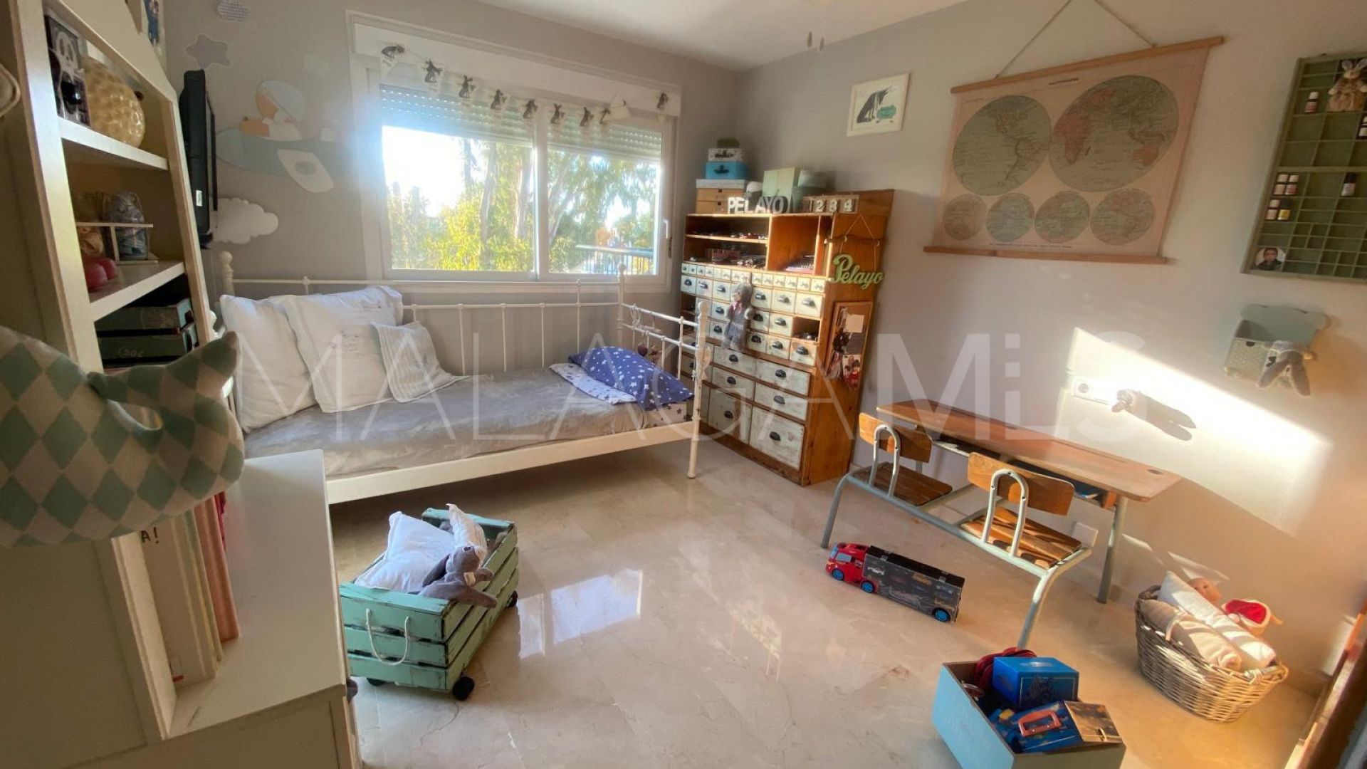 Tvåvånings takvåning for sale in Guadalmina Baja