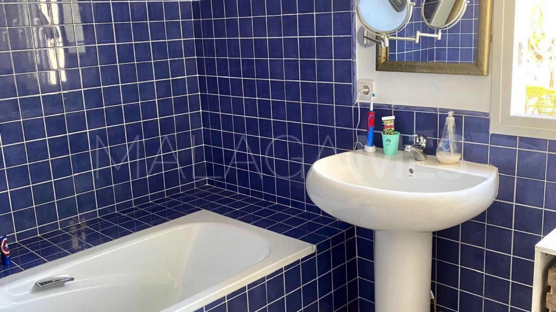 Tvåvånings takvåning for sale in Guadalmina Baja