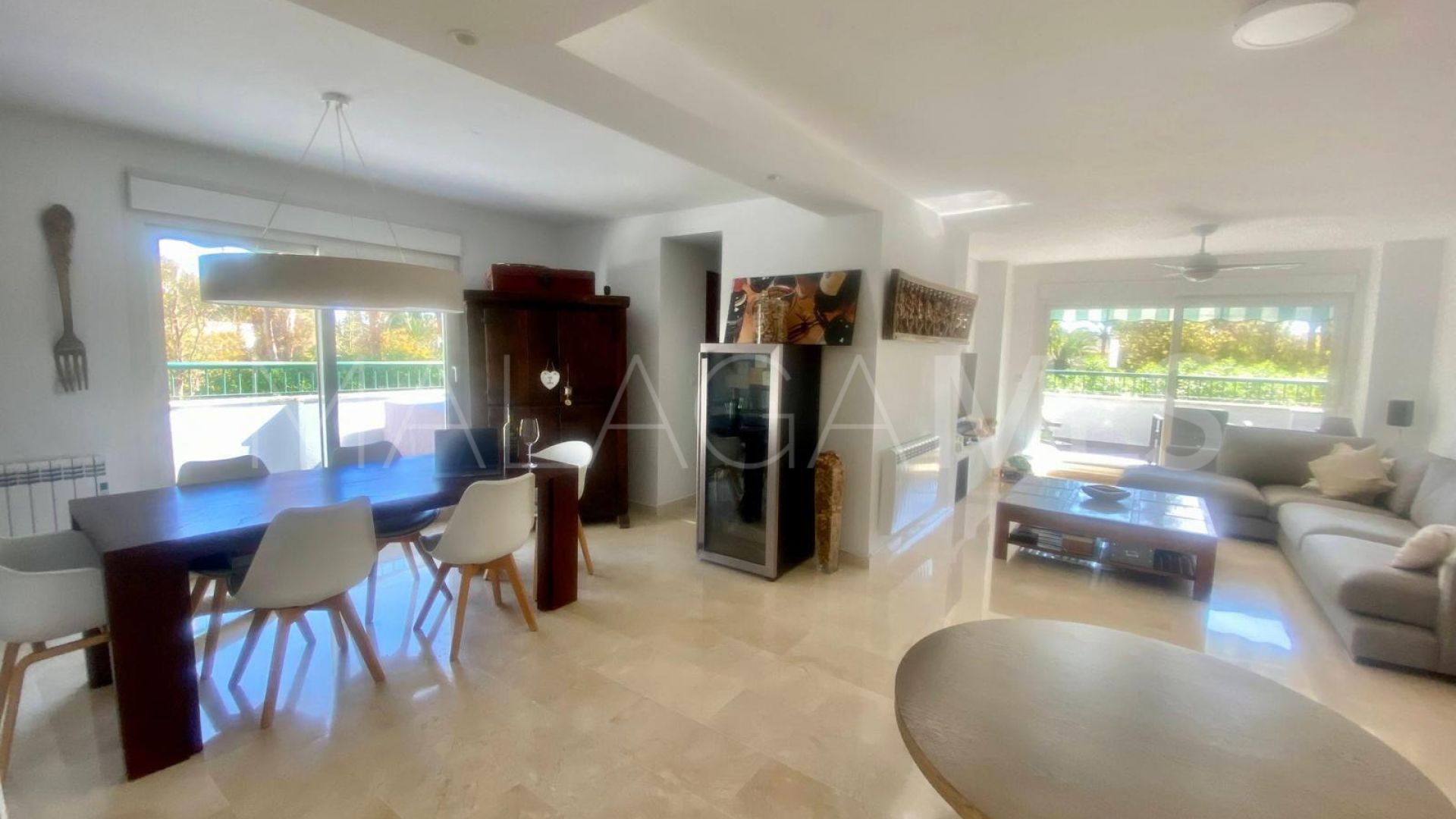 Tvåvånings takvåning for sale in Guadalmina Baja