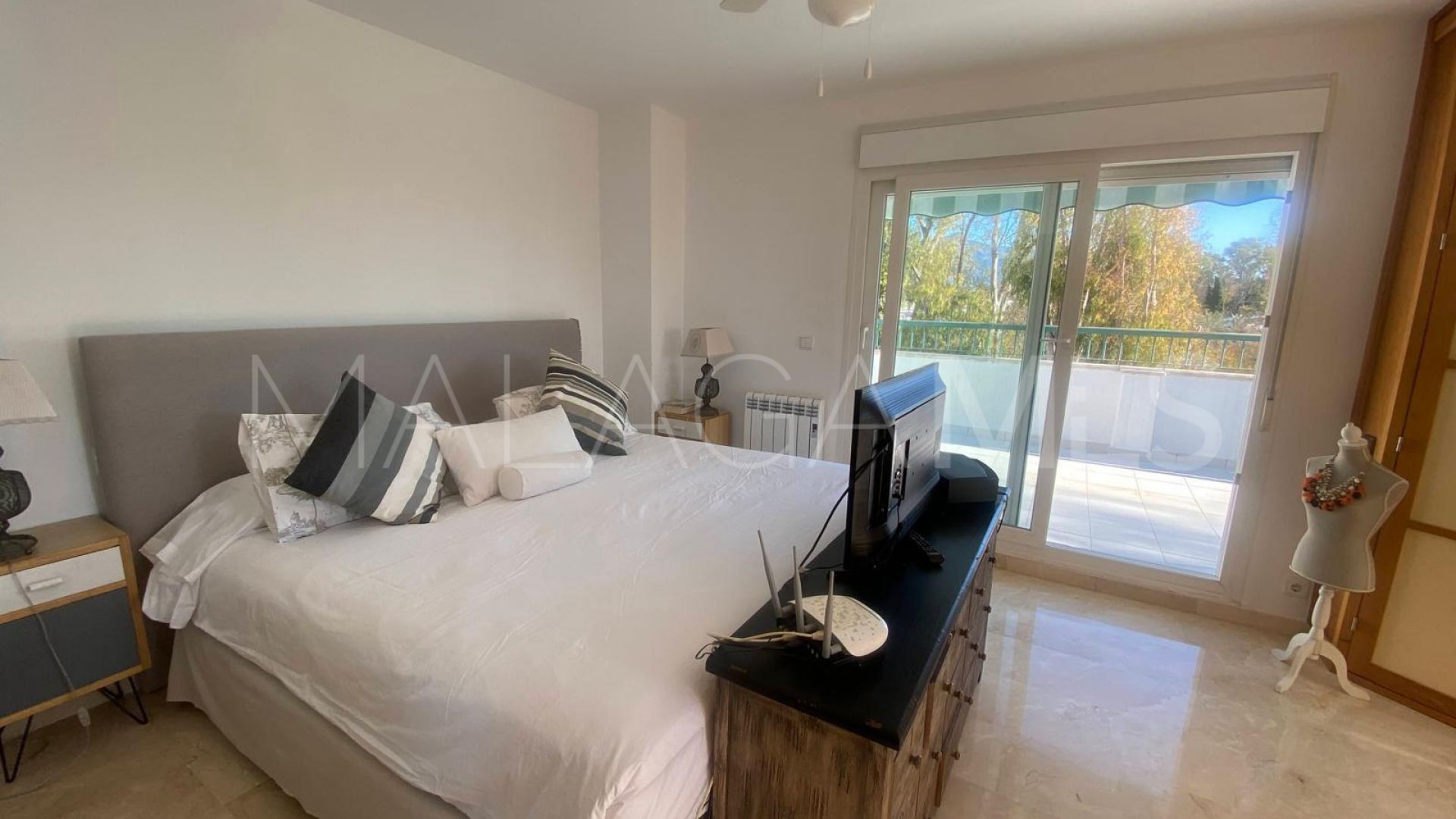 Tvåvånings takvåning for sale in Guadalmina Baja