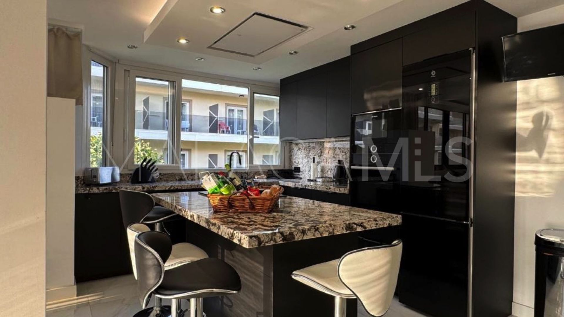 Apartment for sale in Playa Bajadilla - Puertos