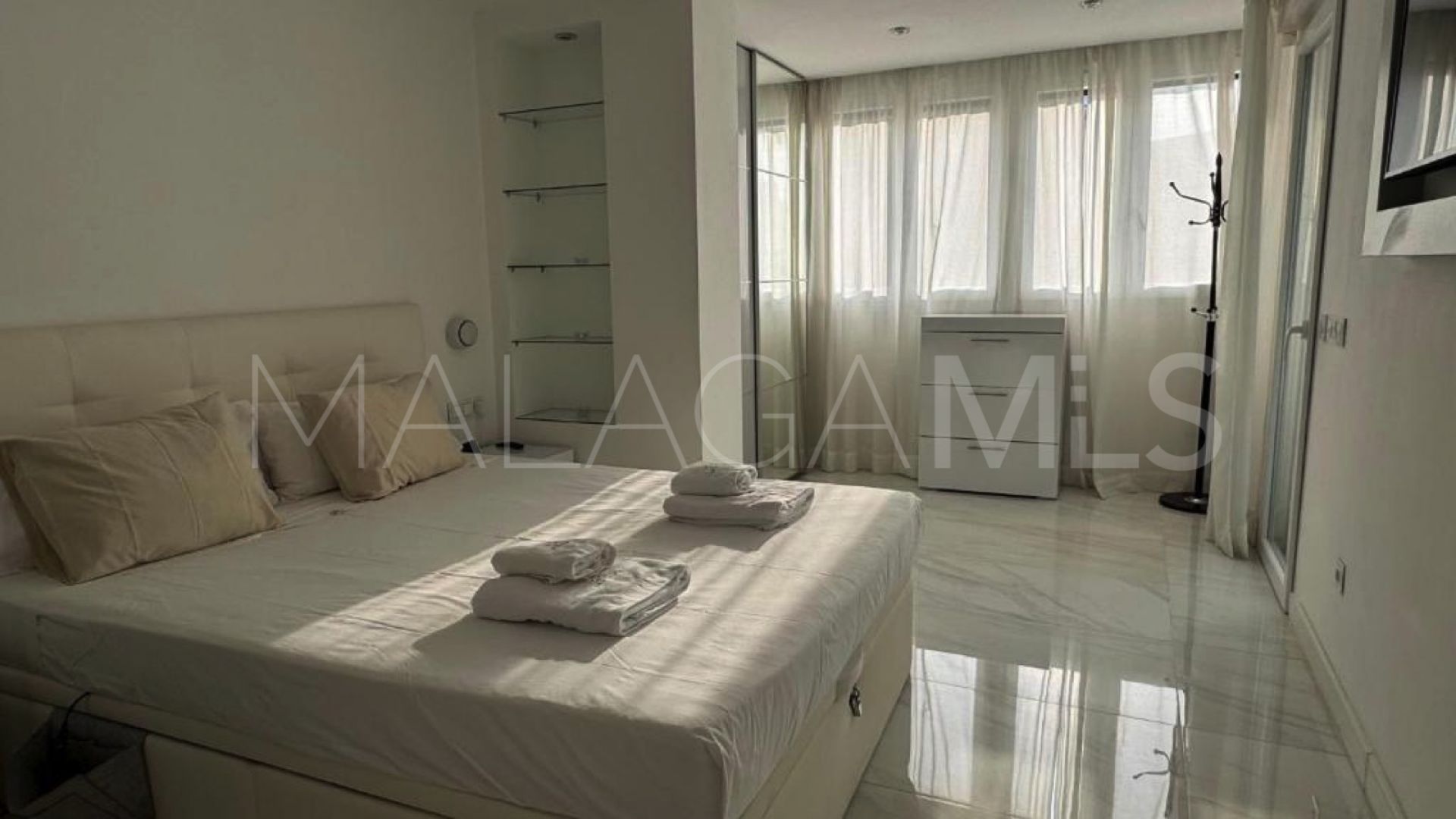 Apartment for sale in Playa Bajadilla - Puertos