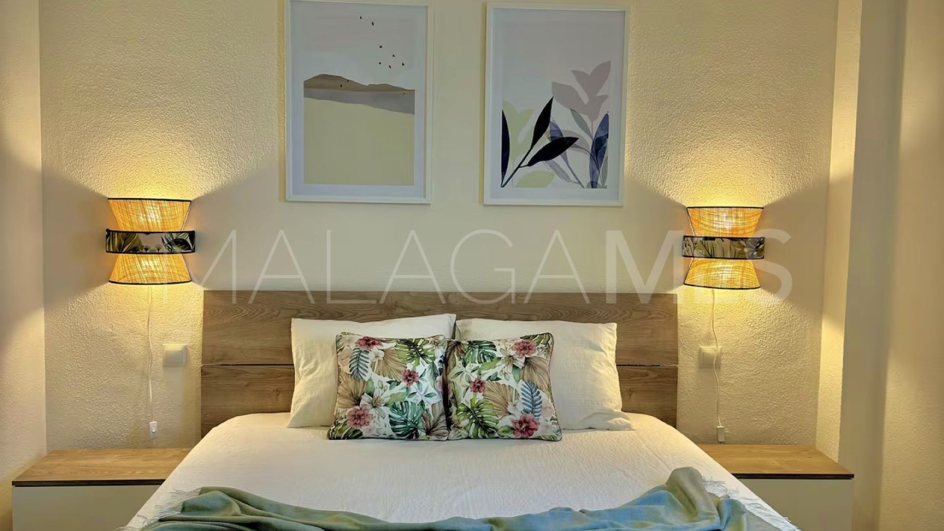 Apartment for sale in Puerto La Duquesa with 2 bedrooms