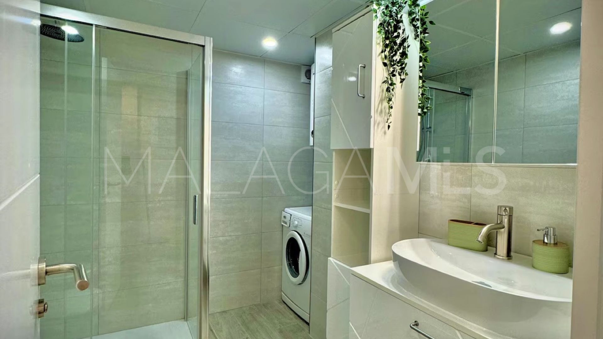 Apartment for sale in Puerto La Duquesa with 2 bedrooms