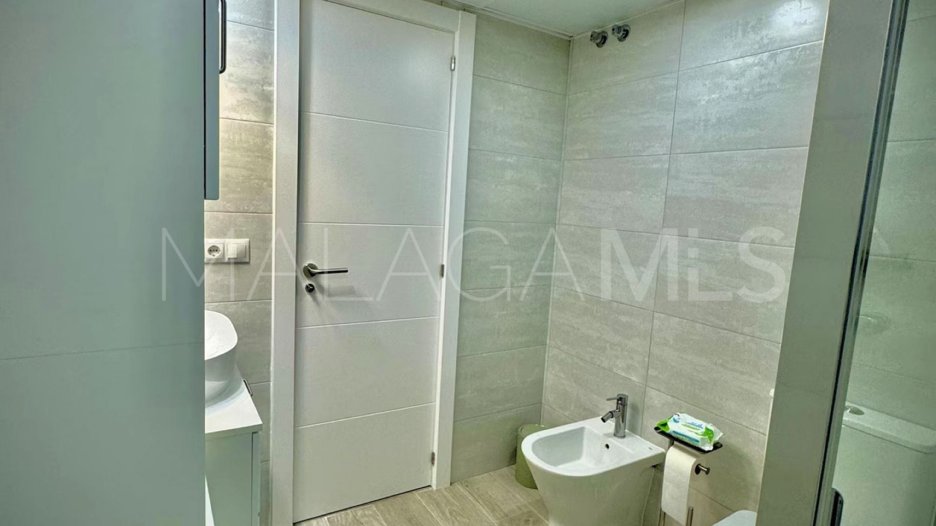 Apartment for sale in Puerto La Duquesa with 2 bedrooms