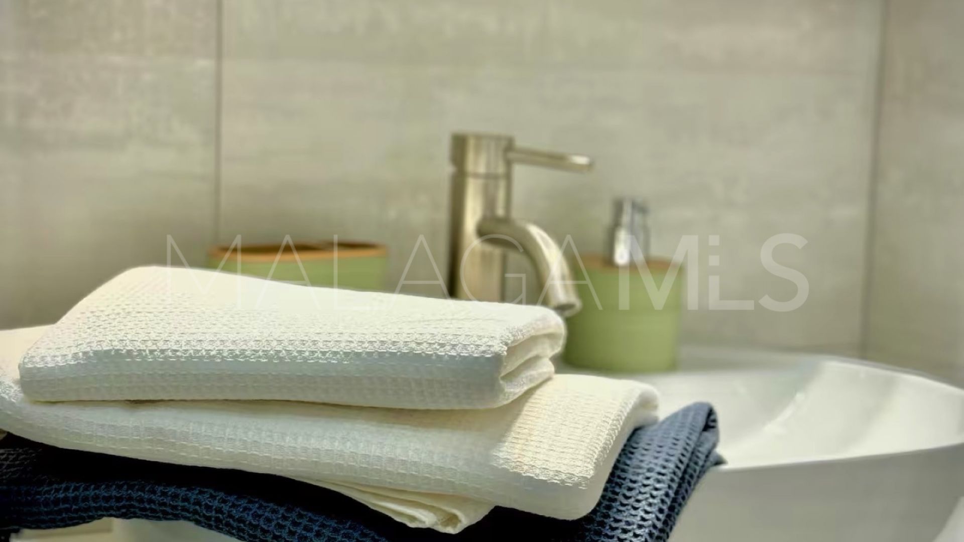 Apartment for sale in Puerto La Duquesa with 2 bedrooms