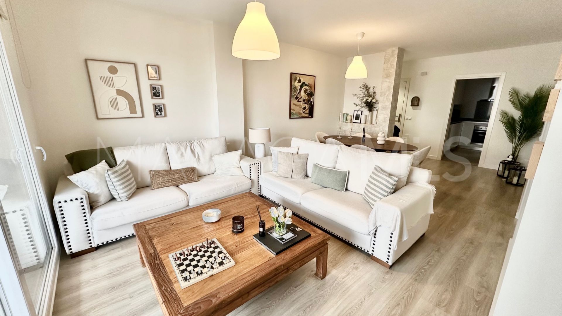 Buy apartamento in Nueva Andalucia with 3 bedrooms