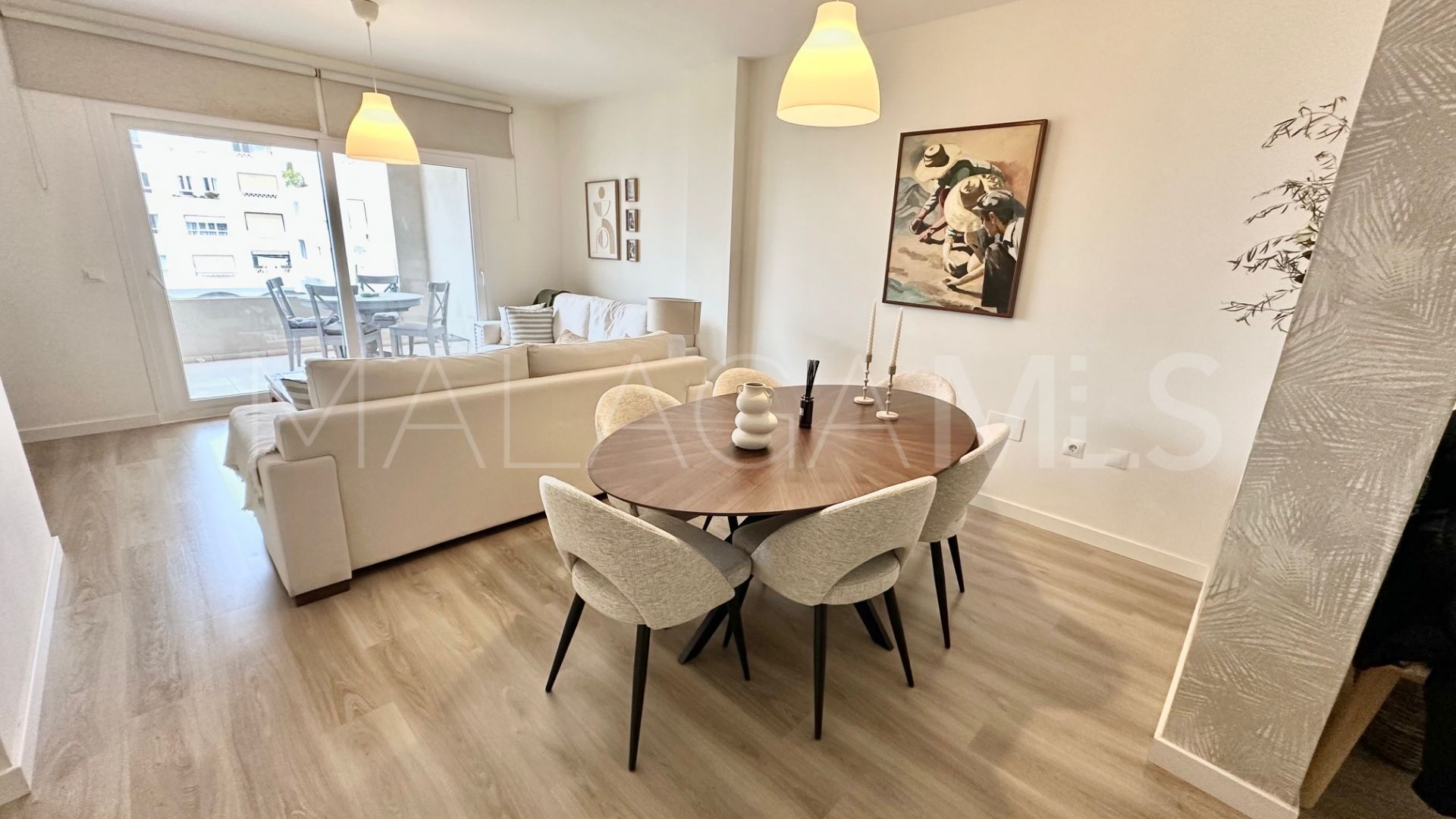 Buy apartamento in Nueva Andalucia with 3 bedrooms