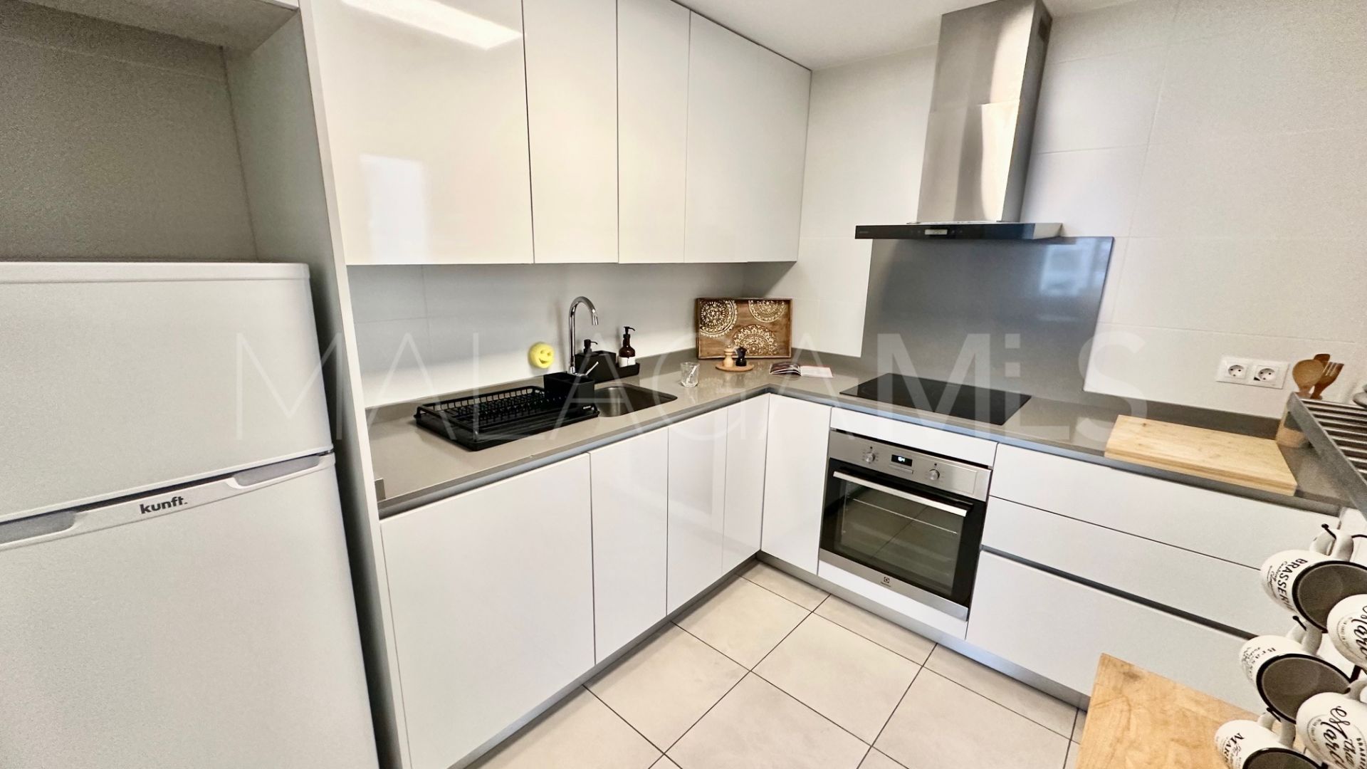 Buy apartamento in Nueva Andalucia with 3 bedrooms