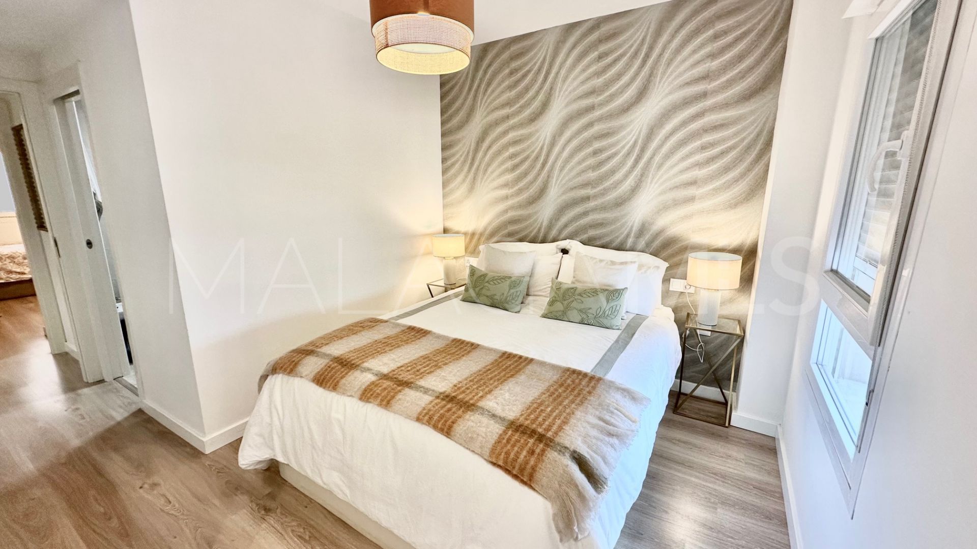 Buy apartamento in Nueva Andalucia with 3 bedrooms