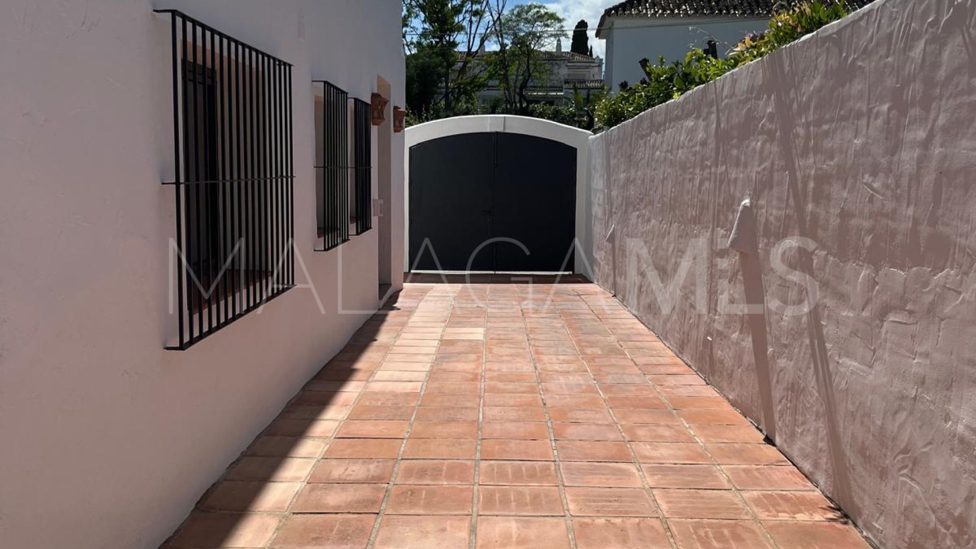 For sale house in Nagüeles with 3 bedrooms