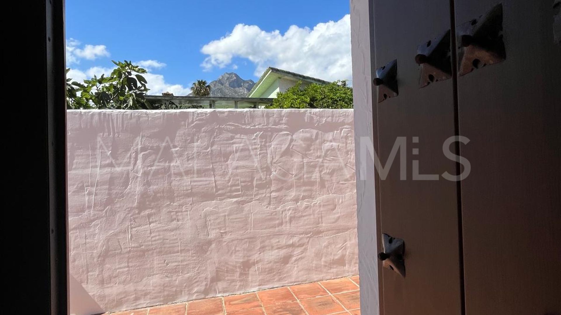 For sale house in Nagüeles with 3 bedrooms