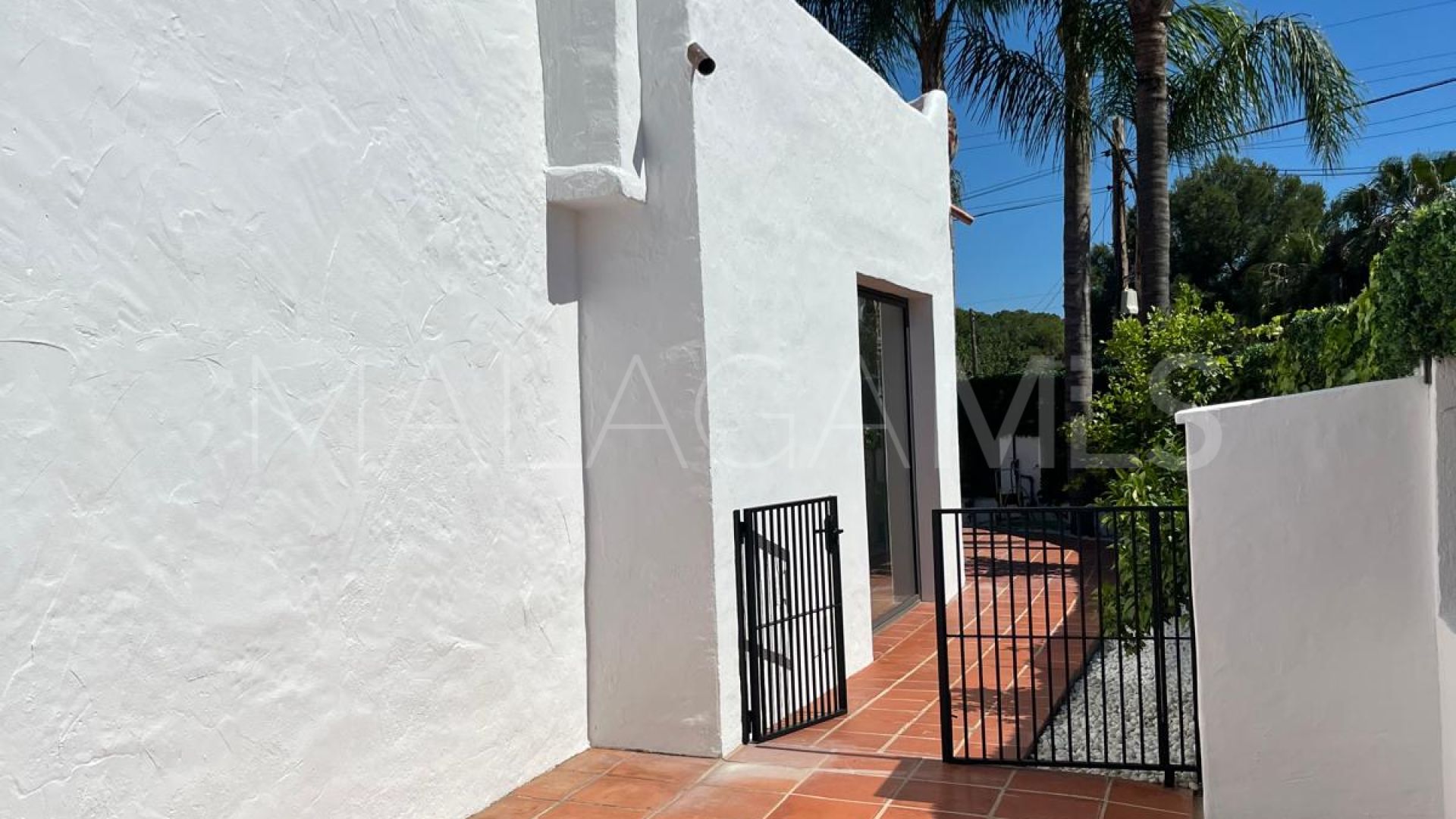 For sale house in Nagüeles with 3 bedrooms