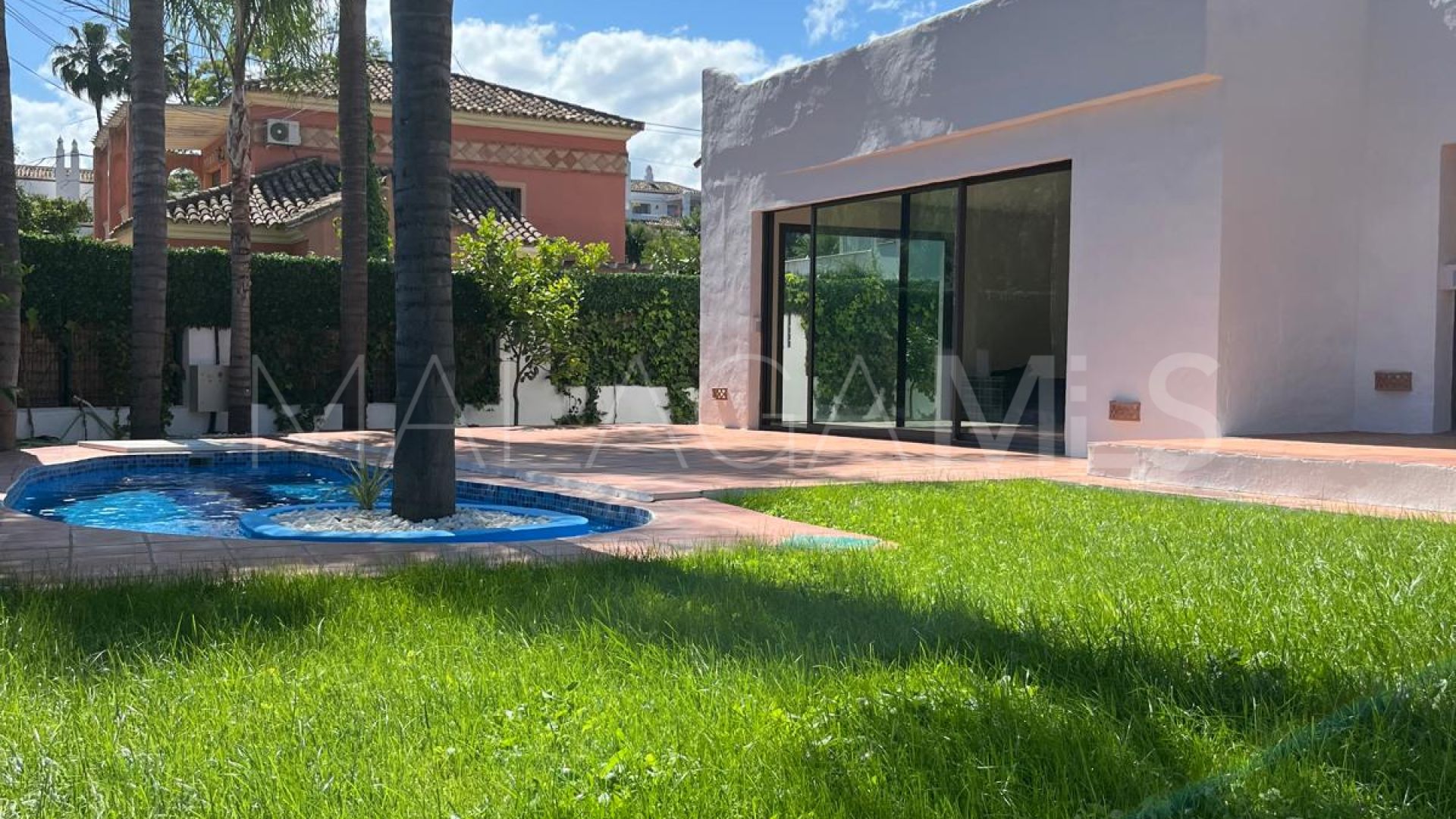 For sale house in Nagüeles with 3 bedrooms