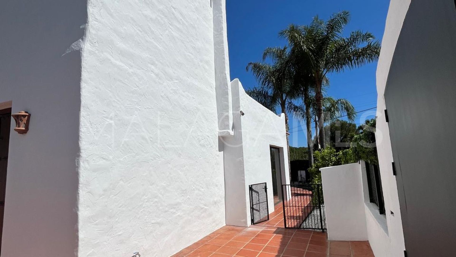For sale house in Nagüeles with 3 bedrooms