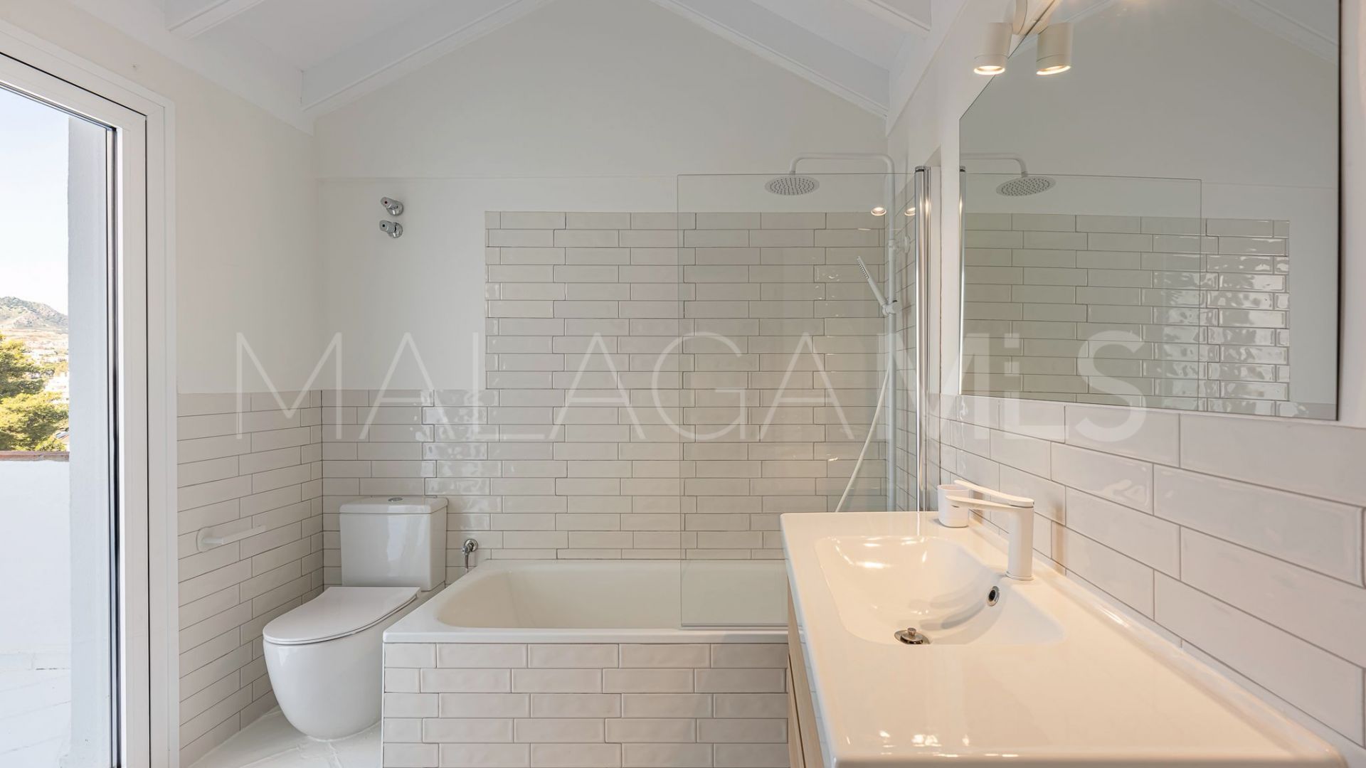 Doppelhaushälfte for sale in Guadalmina Alta